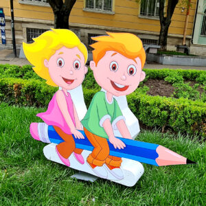 Figura 3D - Copii, zburând cu creion